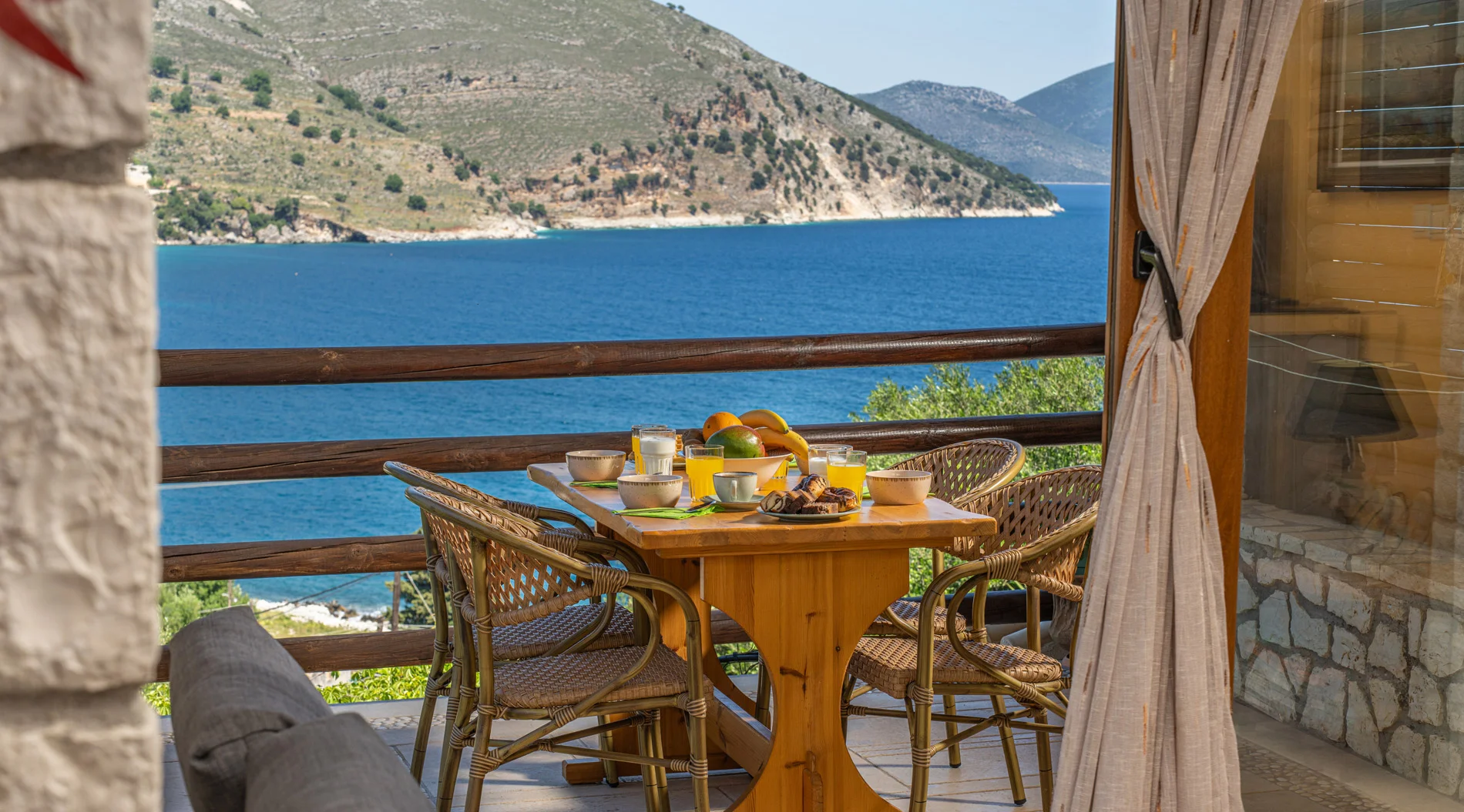 Elegant apartment in Agia Efimia with views of the bay