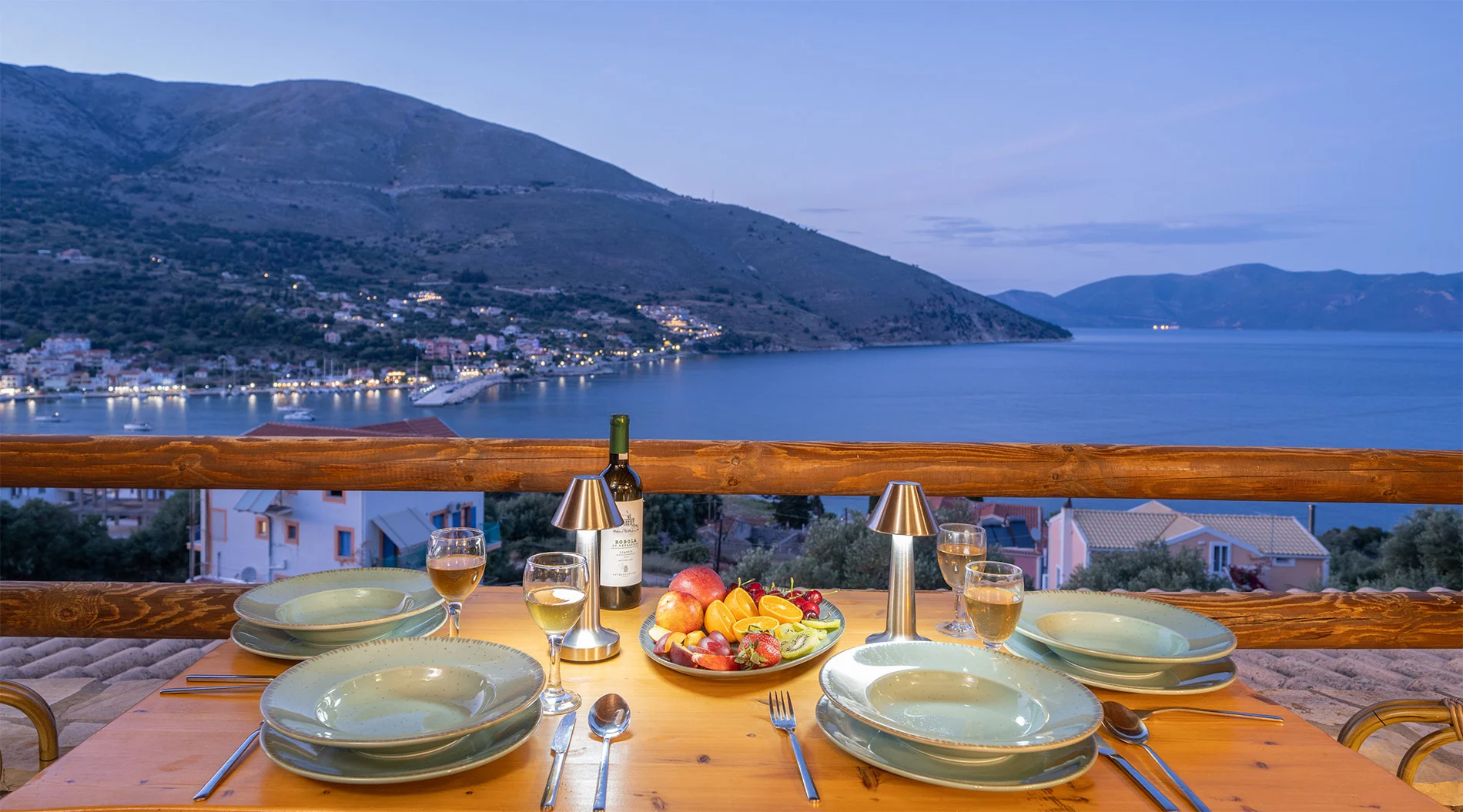 Comfortable and stylish sea view apartment in Kefalonia