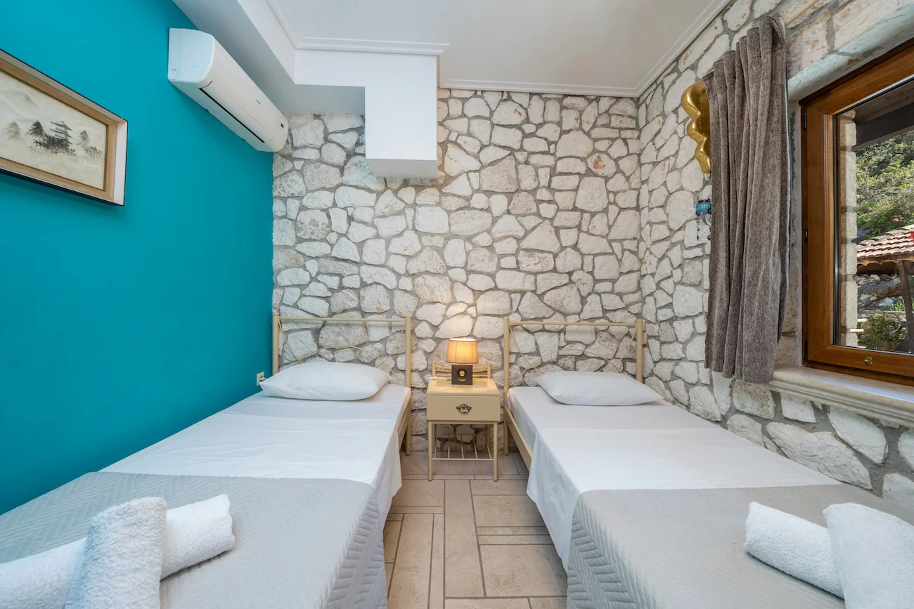 Bright and airy two bedroom holiday apartment Kefalonia