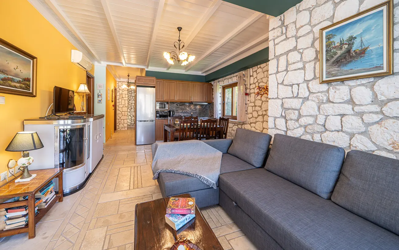 Traditional two bedroom stone apartment in Agia Efimia